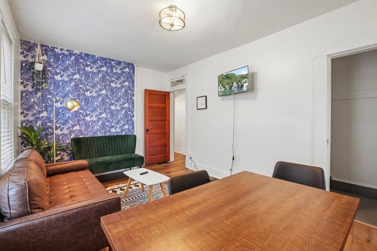 Housepitality - Cityscape - Historic 2br *