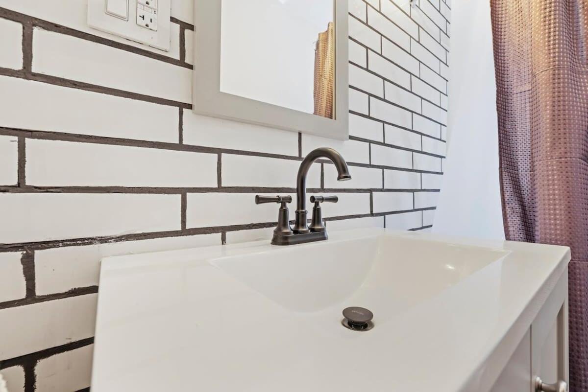 Housepitality - Cityscape - Historic 2br *