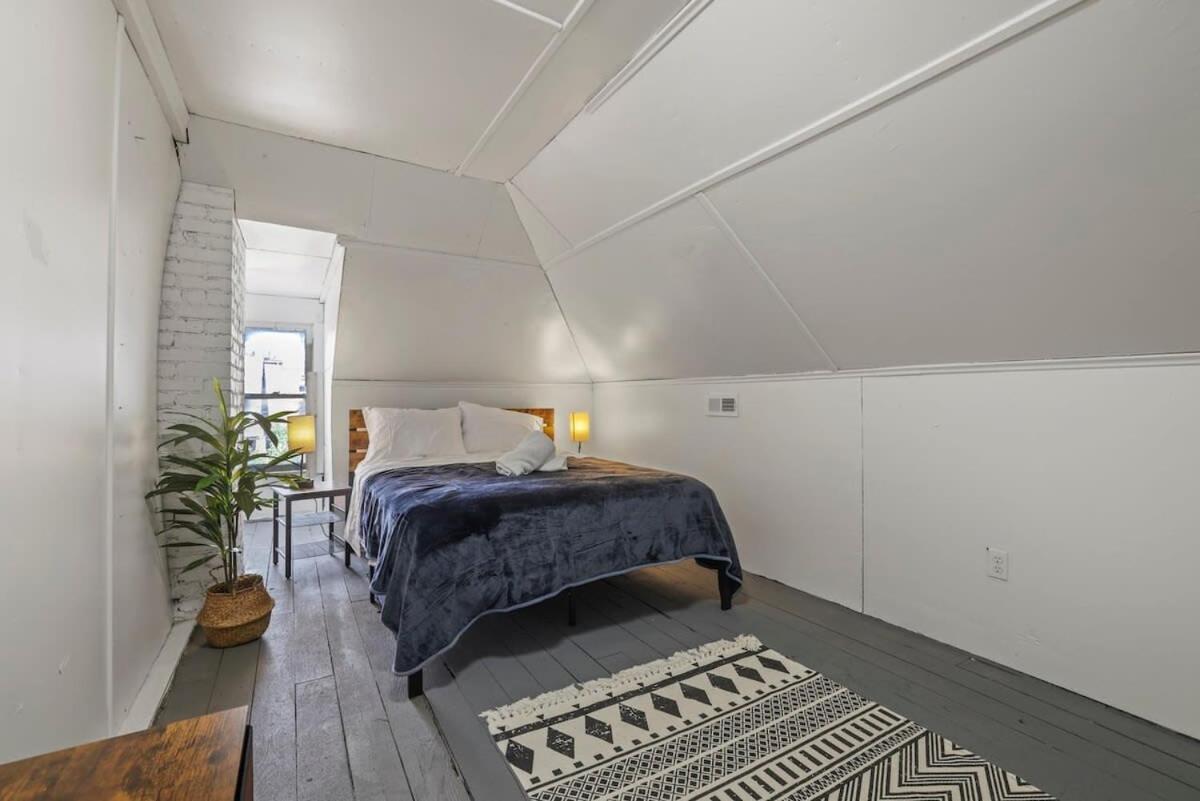 Housepitality - Cityscape - Historic 2br